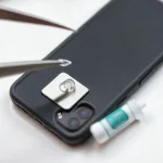 Фото по теме: Как приклеить отвалившуюся магнитную пластину к чехлу смартфона