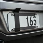 Фото по теме: Способ фиксации рамки номера двусторонним скотчем